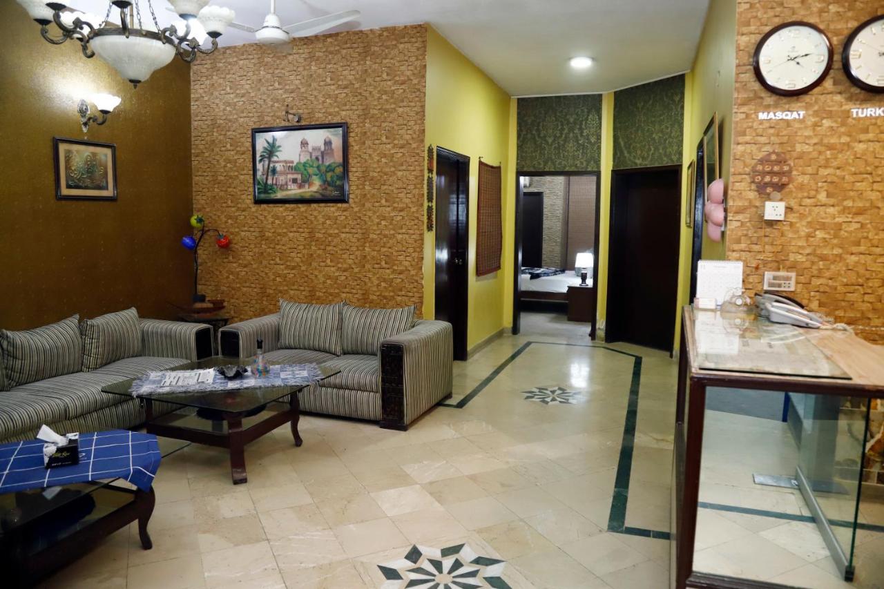 Hotel Sweet Inn Lahore Esterno foto