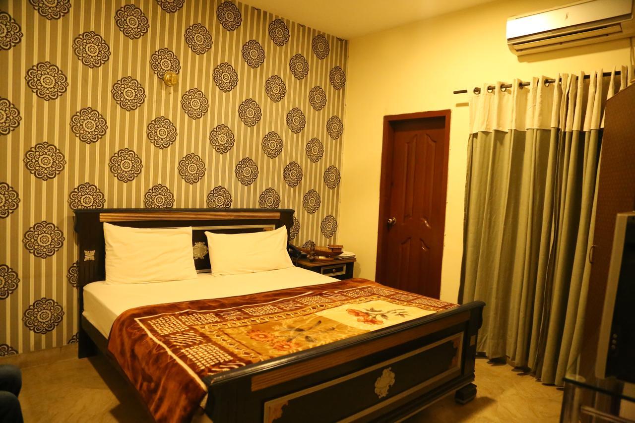 Hotel Sweet Inn Lahore Esterno foto