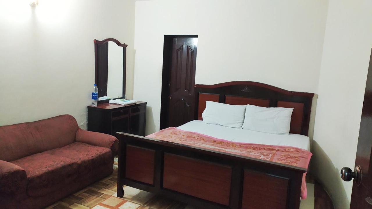 Hotel Sweet Inn Lahore Esterno foto