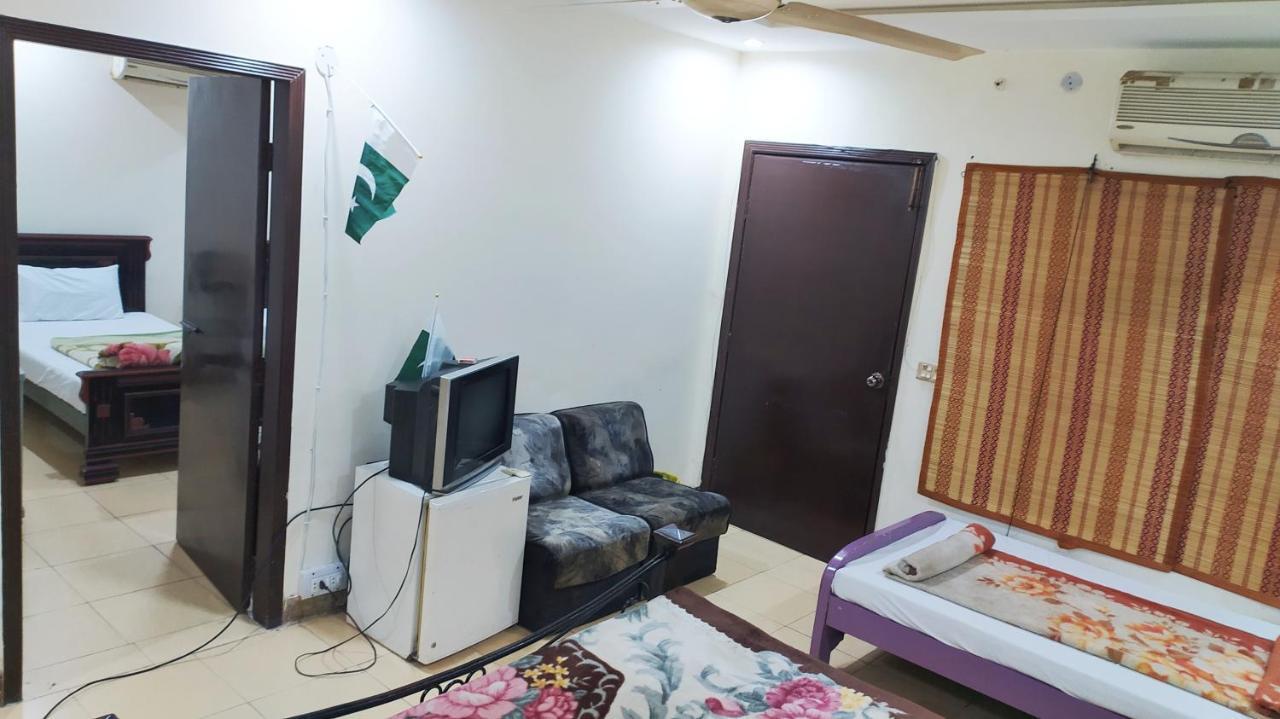 Hotel Sweet Inn Lahore Esterno foto