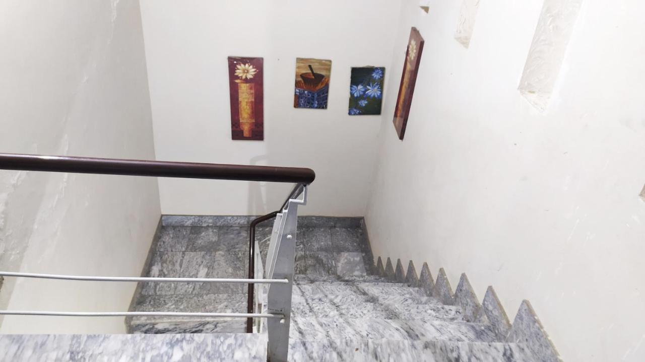 Hotel Sweet Inn Lahore Esterno foto